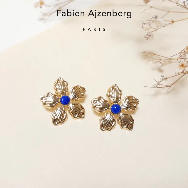 巴黎Fabien Ajzenberg代购Laurine花朵雕刻花瓣天然石白母贝耳钉,淘宝优惠券,粉丝福利购,淘宝优惠卷