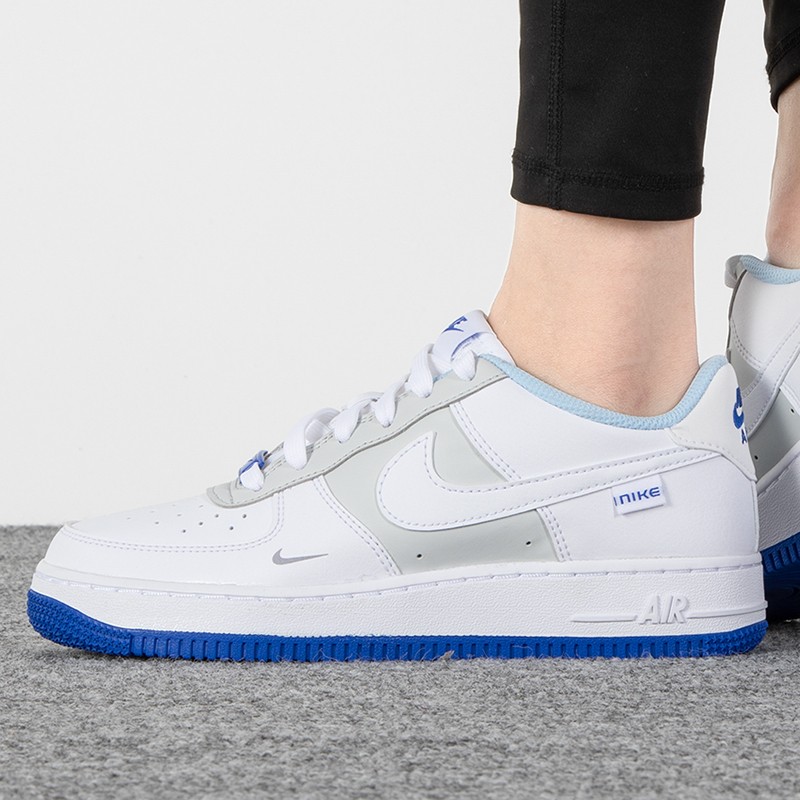 NIKE耐克22冬女鞋大童AF1空军一号低帮运动小白鞋板鞋FB1844-111 - 图1