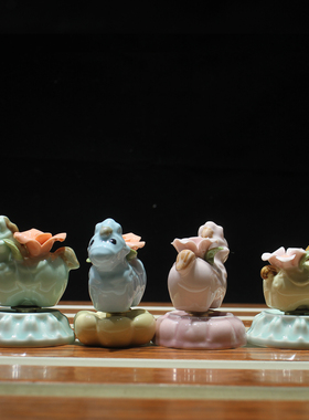 可爱小马陶瓷汽车桌面茶宠摆件