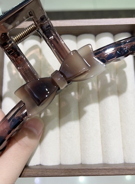 轻奢粉蝴蝶结抓夹女新款温柔少女半扎发气质盘发鲨鱼夹子甜美头饰