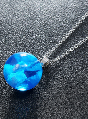 热卖ETSY跨境钛钢蓝天白云森系球形树脂夜光吊坠手工饰品景区