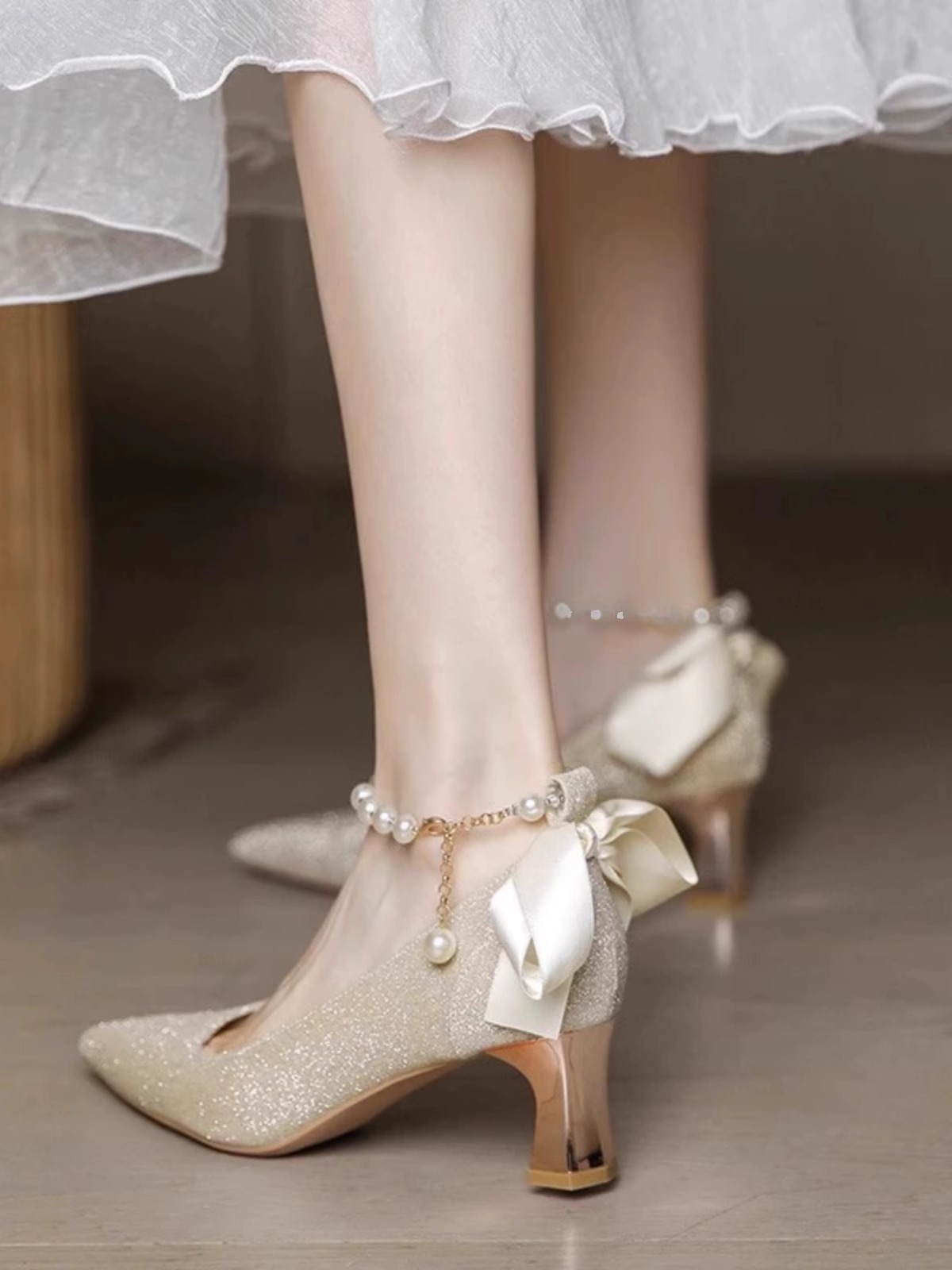 婚鞋新娘鞋平常可穿2025年新款主婚纱秀禾两穿粗跟高跟鞋伴娘鞋,淘宝优惠券,粉丝福利购,淘宝优惠卷