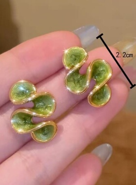 法式不规则绿色滴釉飘带耳环
