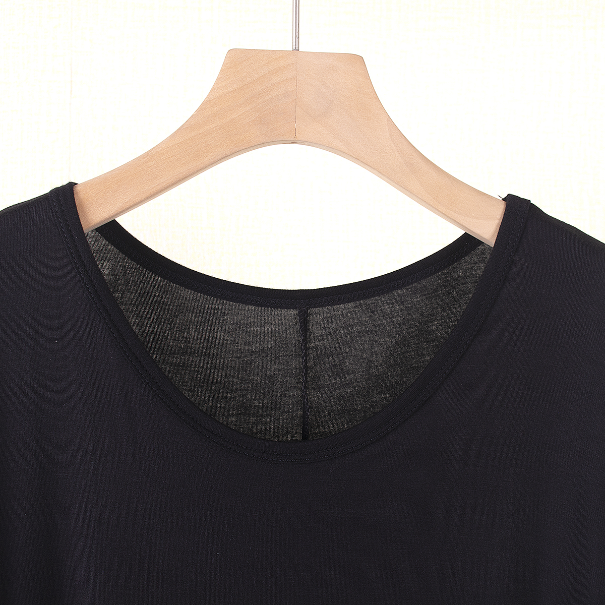 夏季新款女士T恤大码短袖圆领上衣莫代尔宽松T黑色休闲显瘦瑜伽服