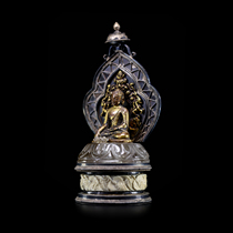 The Qing Dynasty Sakyamuni Buddha Crystal Base pure silver backlight