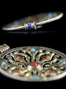 尼泊尔铜鎏银镶嵌宝石十字金刚杵佛牌挂饰2