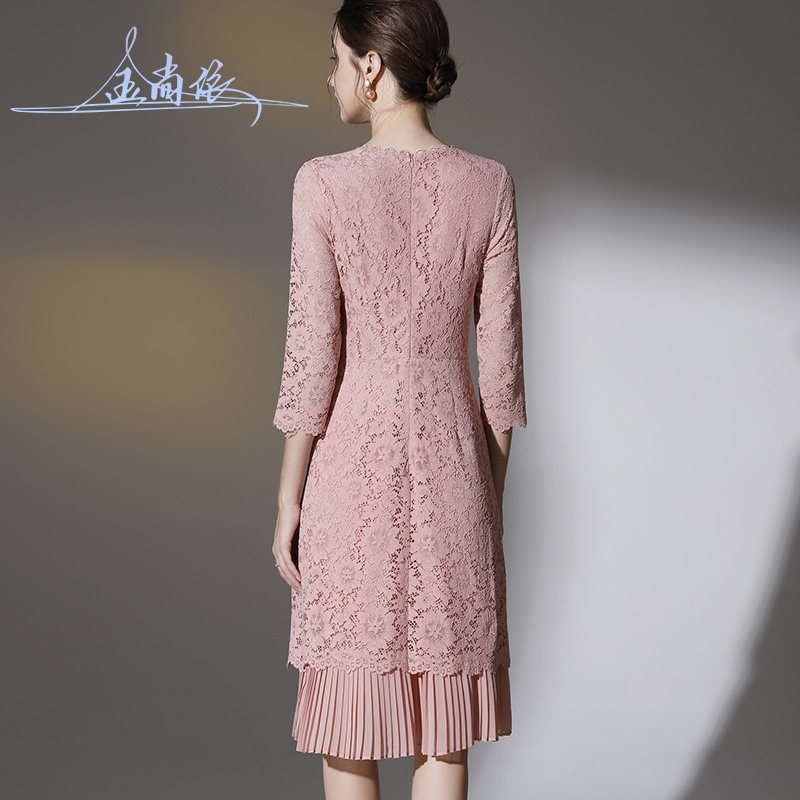 平常可穿妈妈蕾丝连衣裙2024夏短袖高贵婆婆婚宴装蕾丝拼接百褶裙