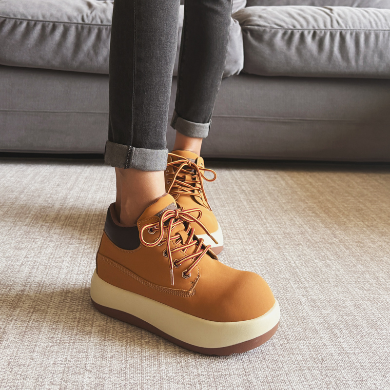 VRMCC真皮马丁靴女2025新款厚底登山工装靴英伦风靴子大头大黄靴 - 图2