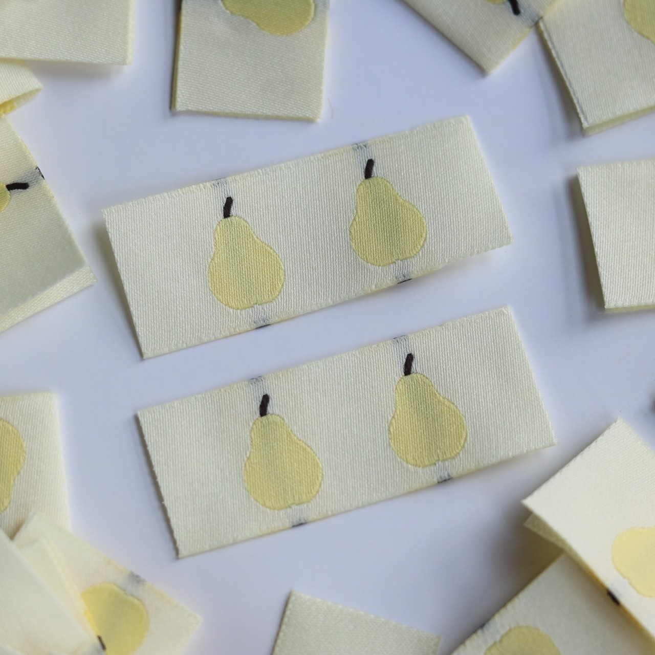 小梨子水果布标洗标手工辅料织唛手帐贴标签发圈对折标肠圈现货,淘宝优惠券,粉丝福利购,淘宝优惠卷