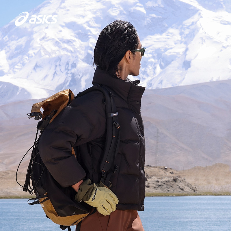 ASICS亚瑟士新款女式御寒保暖舒适运动羽绒棉服挺括立领羽绒服