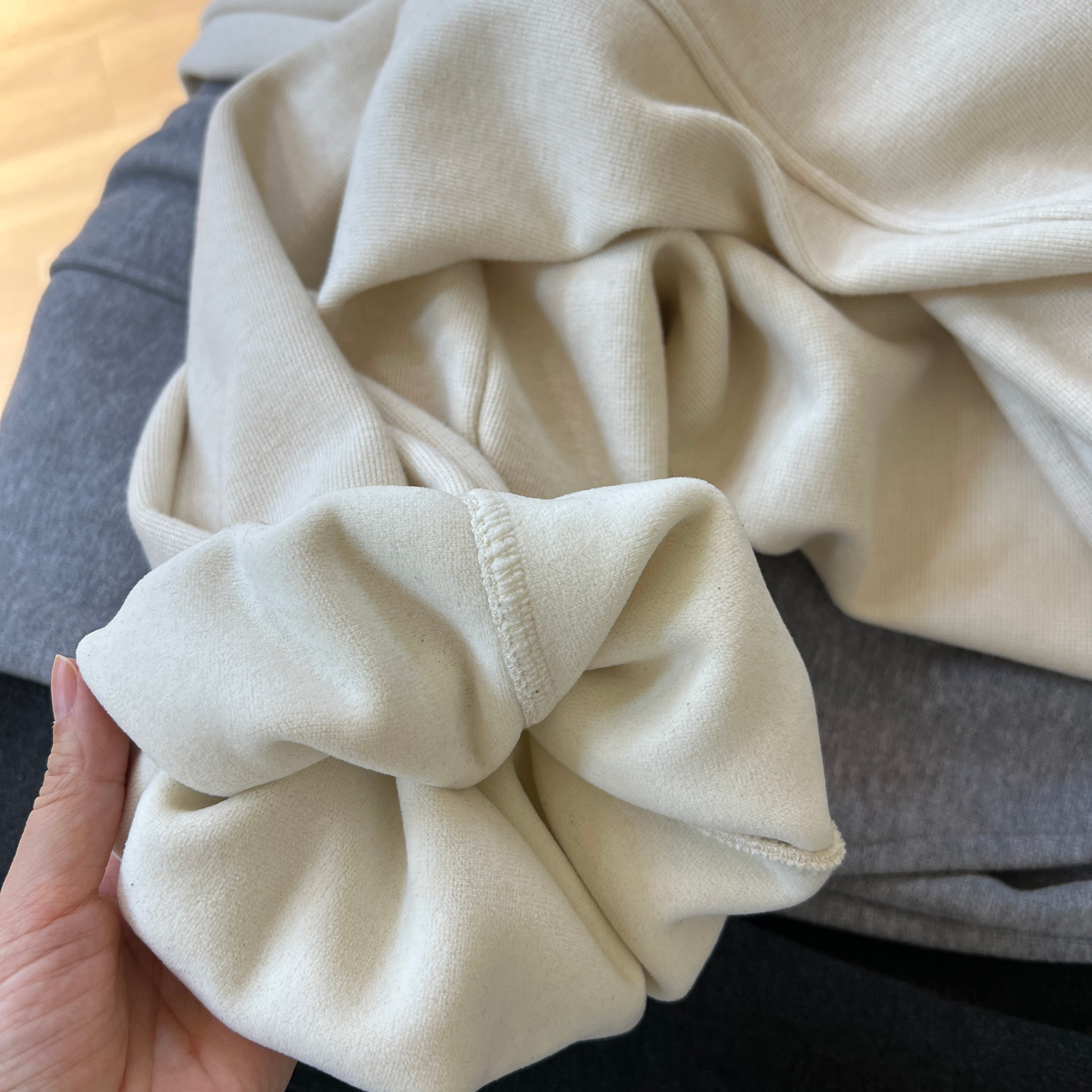 糯米香蕉裤女冬季加绒慵懒简约纯色高腰阔腿束脚两穿休闲镰弯刀裤,淘宝优惠券,粉丝福利购,淘宝优惠卷