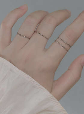 波光粼粼隐形细款佩戴银饰戒指