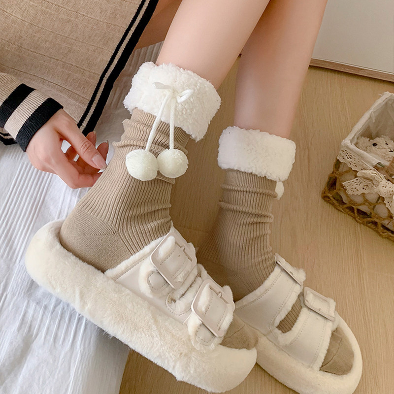 毛球袜子女秋冬款配雪地靴加厚中筒袜日系可爱lolita洛丽塔堆堆袜,淘宝优惠券,粉丝福利购,淘宝优惠卷