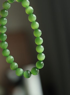 天然和田玉8mm阳绿猫圆珠手串