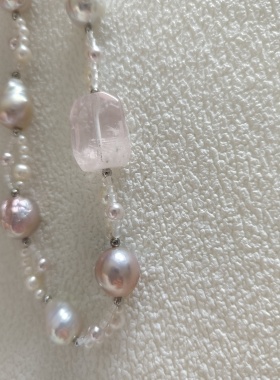 原创设计手作天然无优化粉水晶巴洛克稀有金属粉珍珠小众项链女