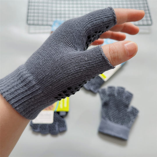 Professional non-slip hand protection yoga gloves