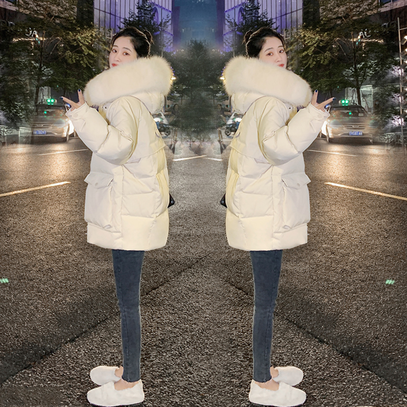 今年流行羽绒服2025年新款女款短款宽松加厚小个子白鸭绒冬季外套