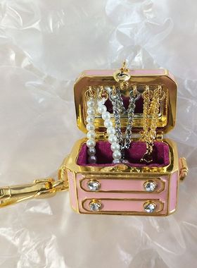 新款精致高品质珐琅彩釉可打开粉色首饰盒吊坠设计感镶钻珍珠项链