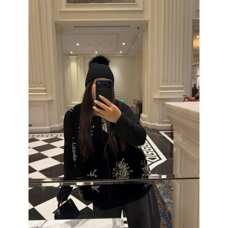 铅笔小鑫大码女装重工钉珠烟花复古吸睛圆领保暖马甲,淘宝优惠券,粉丝福利购,淘宝优惠卷