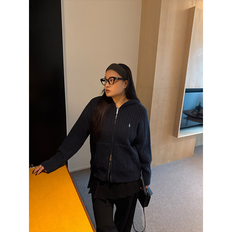 铅笔小鑫大码女装经典小马 复古拉链 连帽麻花针织开衫毛衣,淘宝优惠券,粉丝福利购,淘宝优惠卷