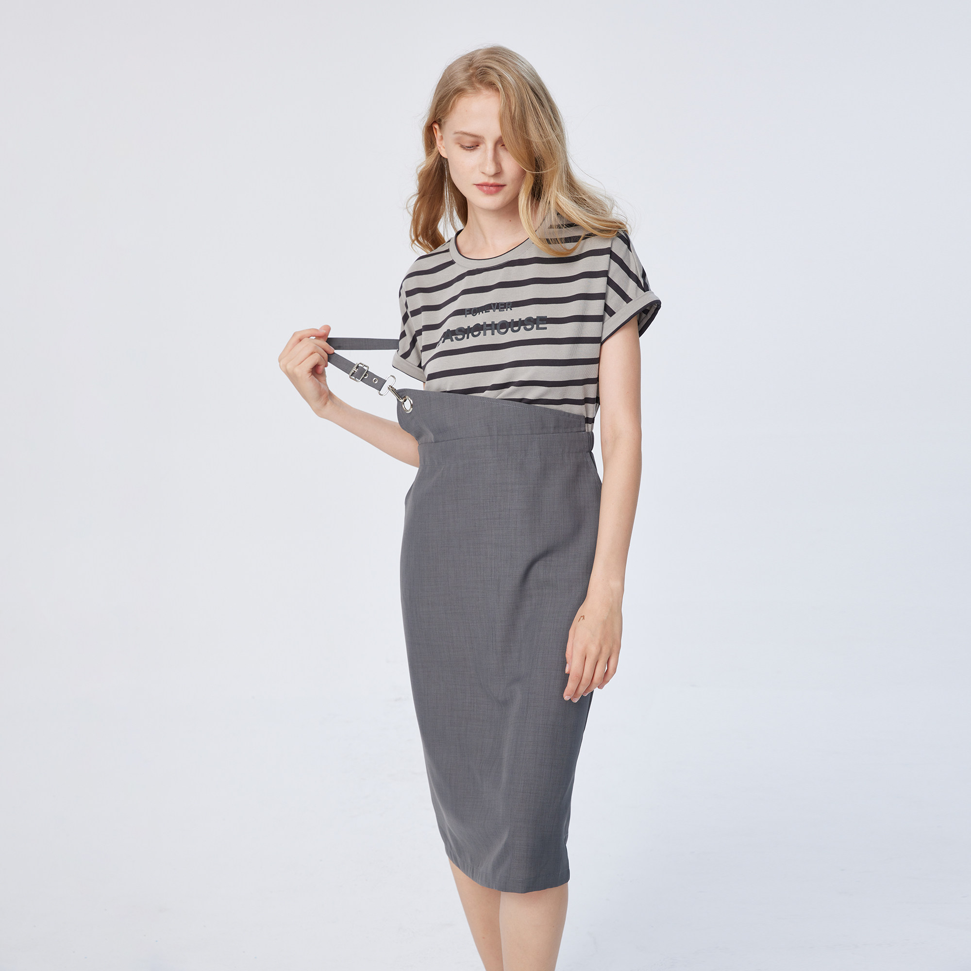  BASICHOUSE旗舰连衣裙