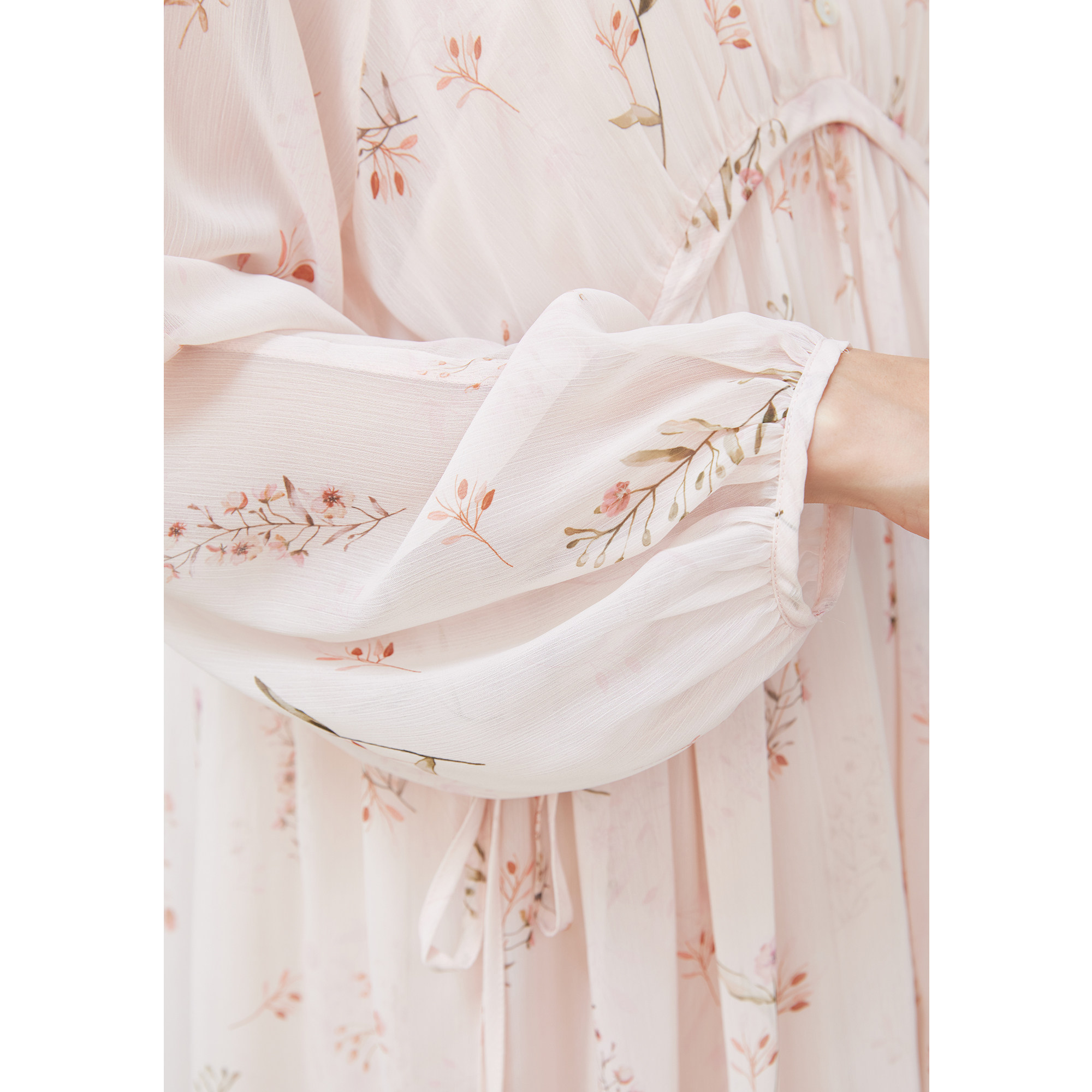  BASICHOUSE旗舰连衣裙