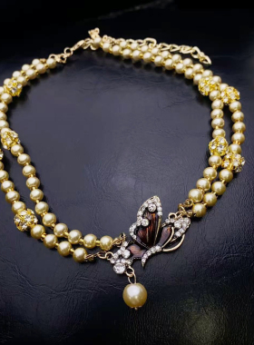 宫廷中古复古气质香槟色珍珠滴油蝴蝶闪钻做旧项链配饰瑞丽冷酷潮