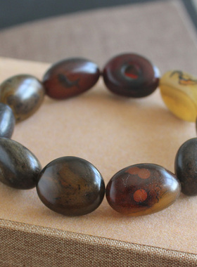 红玛瑙原石大颗粒马达加斯加手串