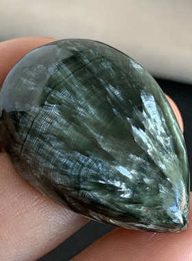 天然绿龙晶吊坠挂件光泽闪曜