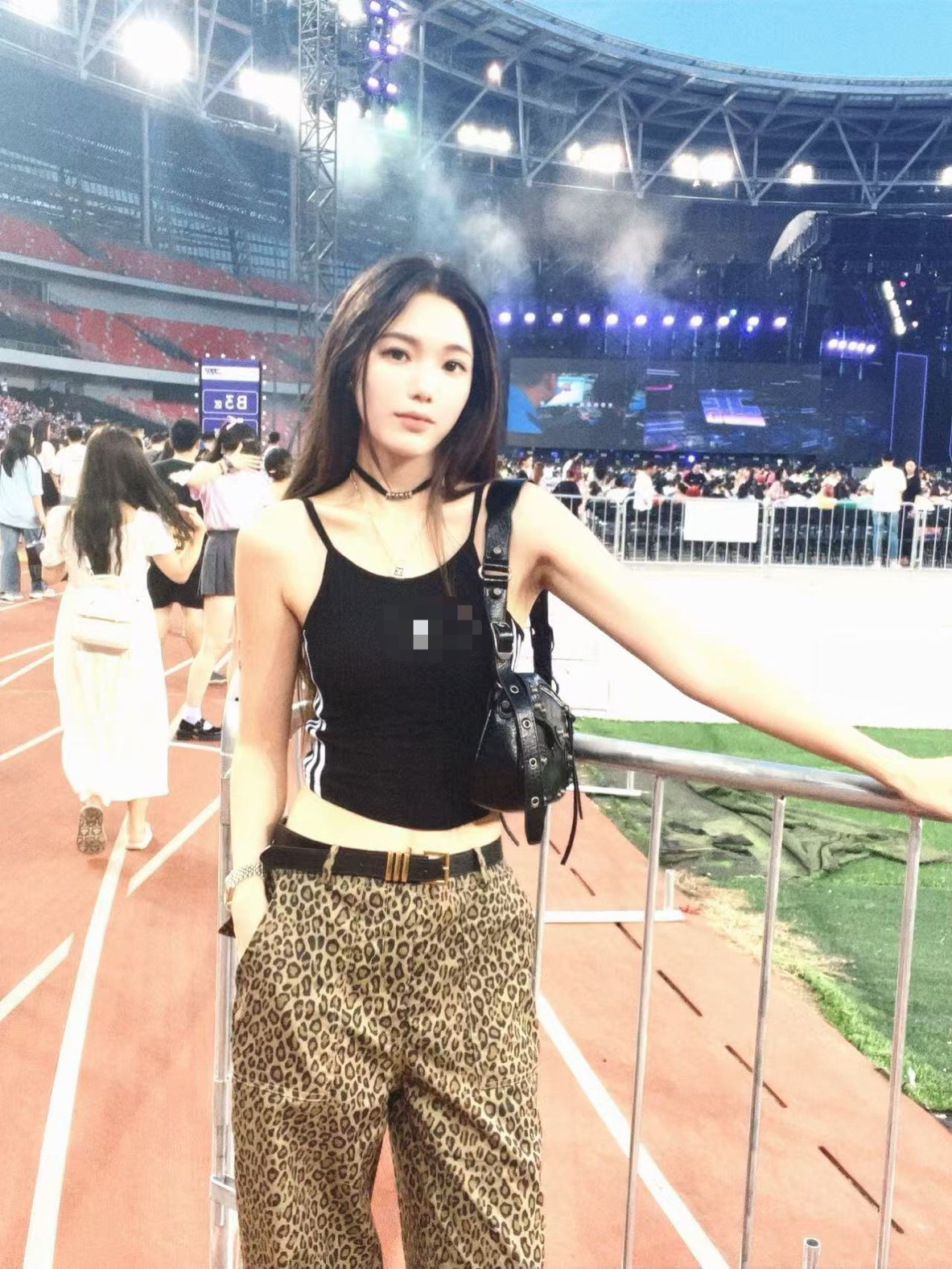 Muou.fashion美式复古辣妹风字母印花吊带背心女修身显瘦短款上衣,淘宝优惠券,粉丝福利购,淘宝优惠卷