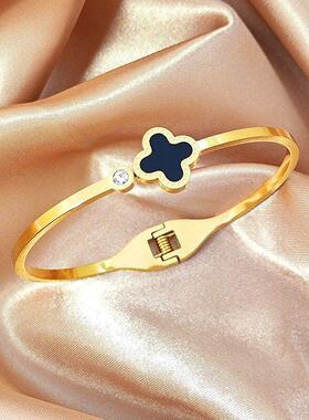 温鉴韩版四叶草玫瑰金钛钢手镯时尚爆款手饰镶钻女新款个性不锈钢