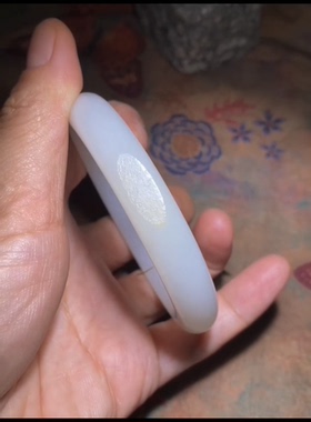 高品质新疆和田玉圆条手镯 一级白 油性细度糯性非常好 圈口54mm