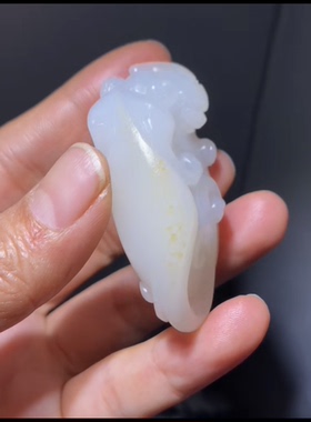 高品质新疆和田玉籽料 螭龙 一级白玉种老糯细度过灯34×54×17mm