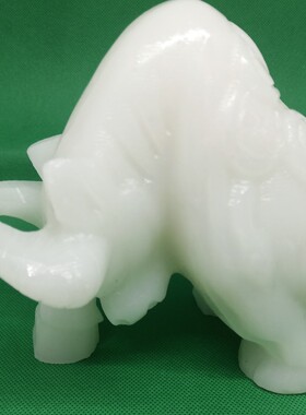 天然汉白玉石雕刻牛气冲天扭转乾坤白色牛家居办公桌风水用品