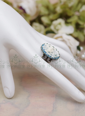 独家配饰蓝色花簇日常戒指