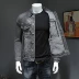 Mùa xuân hoang dã đàn ông giản dị của denim jacket denim jacket ve áo thời trang Slim logo nhỏ thêu dòng nam - Áo khoác