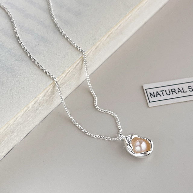 Xiangnan sterling silver niche design clavicle chain light luxury women