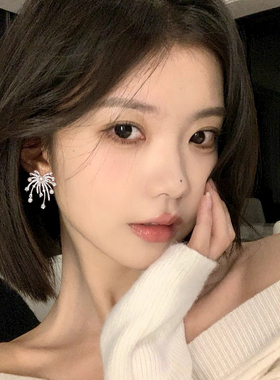 巷南999银针珍珠烟花耳钉女新款