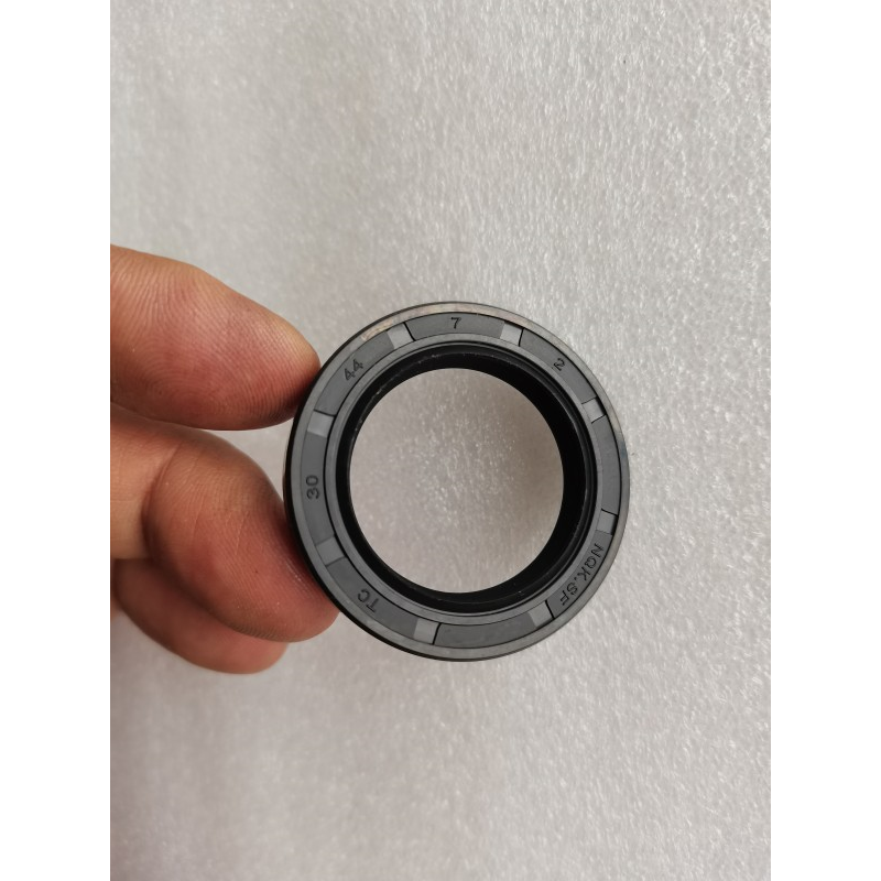 适用于铃木TR125 二冲程全车油封 发动机 大修曲轴油封 - 图1