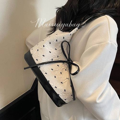 超火仙女蝴蝶结包包女2025新款百搭单肩腋下包时尚手提上班小拎包 - 图1