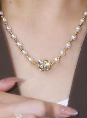 镶钻爱心磁吸心形吊坠珍珠项链