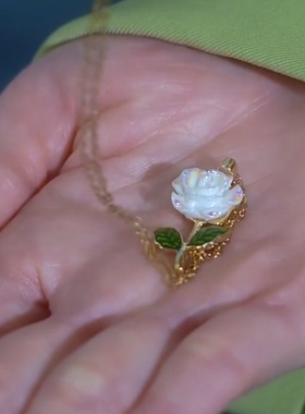 爆款郁金香项链饰品女粉锆花卉自然清新吊坠百搭小众高级感锁骨链