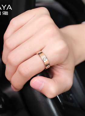 飒雅男士钨金情侣对戒