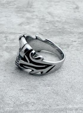 时尚复古骷髅魔爪戒指霸气潮男