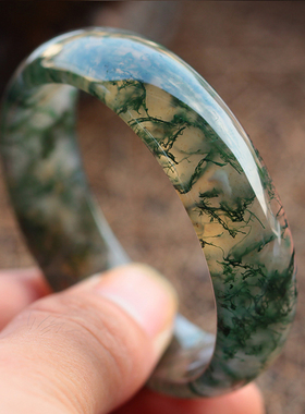 绿色异象一物一图证书玛瑙手镯