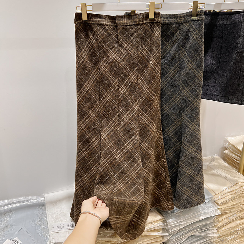 2025新款韩国气质显瘦高腰格子拼色加厚毛呢中长款鱼尾半身裙女,淘宝优惠券,粉丝福利购,淘宝优惠卷