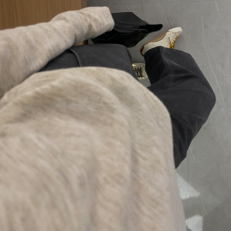 法式燕麦色polo领针织衫女秋冬高级感气质毛衣内搭打底衫v领上衣 - 图3