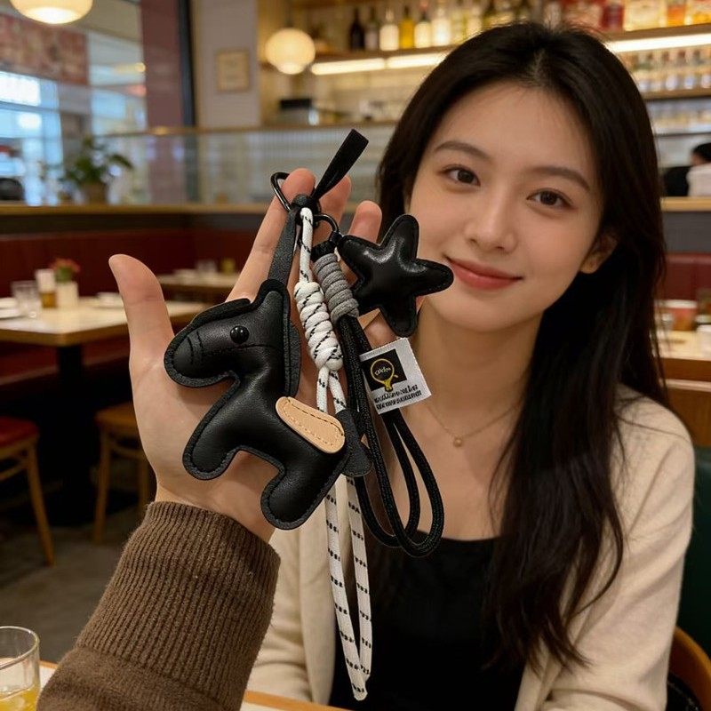 MIU系小马包包挂件马上有钱潮流新年红色挂饰配件马年汽车钥匙链,淘宝优惠券,粉丝福利购,淘宝优惠卷