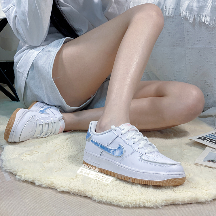 Nike/耐克正品Air Force 1女子AF1白蓝魔术贴空军板鞋 DM1020-100 - 图0