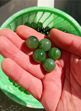 碧玉散珠单颗天然俄料和田玉